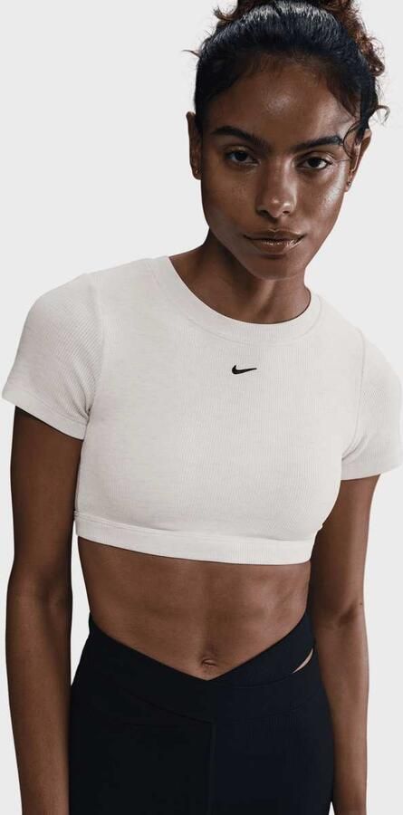 Nike Sportswear Classic Baby Tee Bra Wo T-Shirts & Polo's beige Maat XS Kleding - Foto 3
