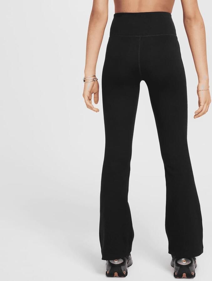 Nike Sportswear Classics High-Rise Flared Tight Sportshorts in zwart formaten: 170 - Foto 6