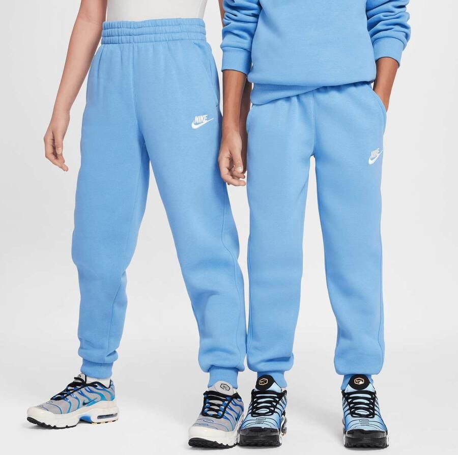 Nike Sportswear Club Fleece Jogger Trainingsbroeken in blauw formaten: 158 - Foto 3