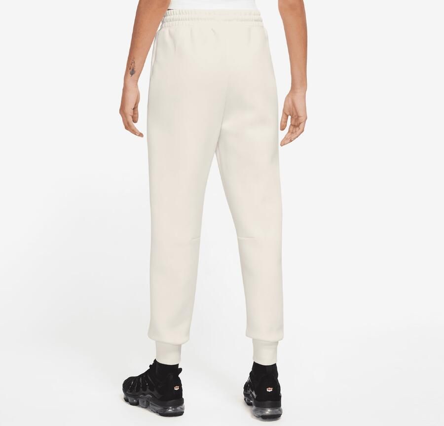 Nike Sportswear Tech Fleece Mid Rise Jogger Trainingsbroeken Kleding pale ivory black maat: XS beschikbare maaten:XS S M L
