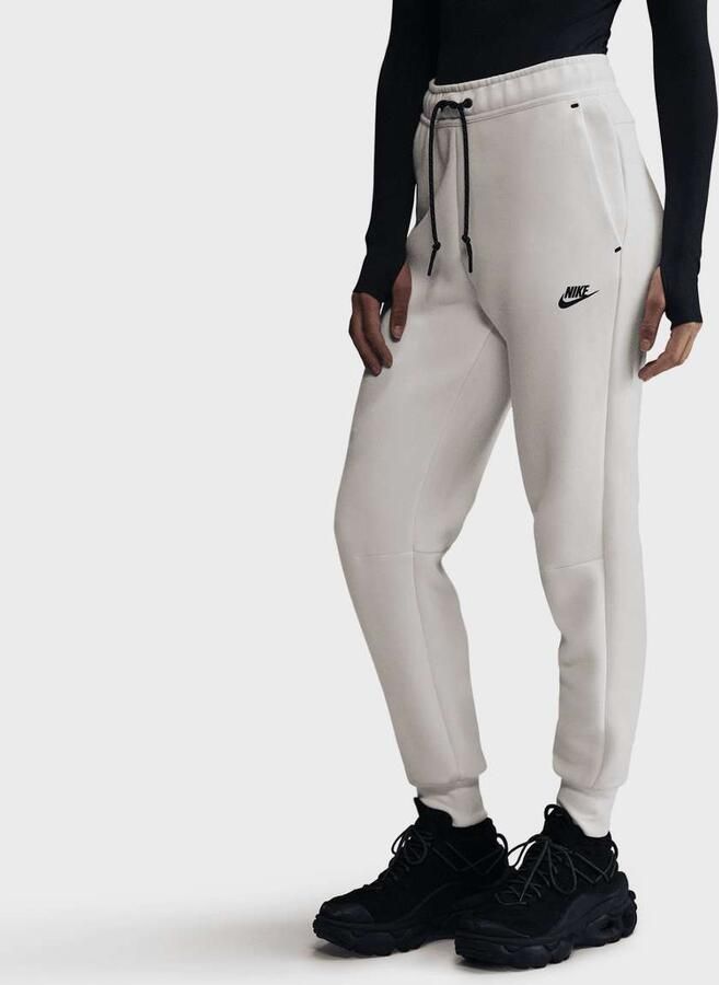 Nike Joggingbroek met halfhoge taille voor dames Sportswear Tech Fleece Pale Ivory- Dames Pale Ivory - Foto 3