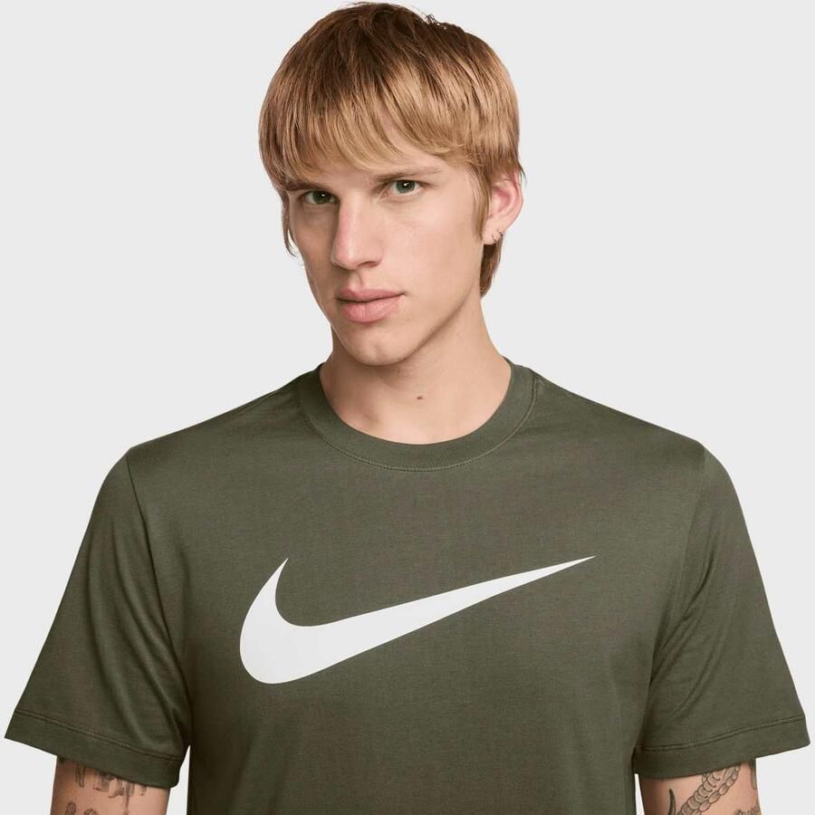 Nike Sportswear Tee Icon Swoosh Men T-Shirts & Polo's groen Maat XL Kleding