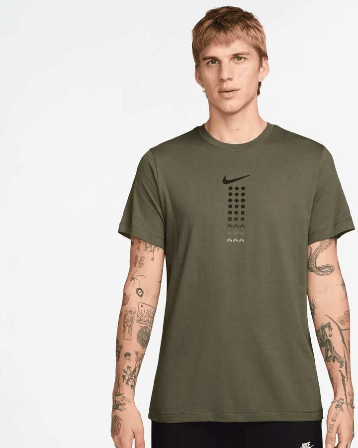 Nike Sportswear Tee Men T-Shirts & Polo's groen Maat XL Kleding - Foto 3