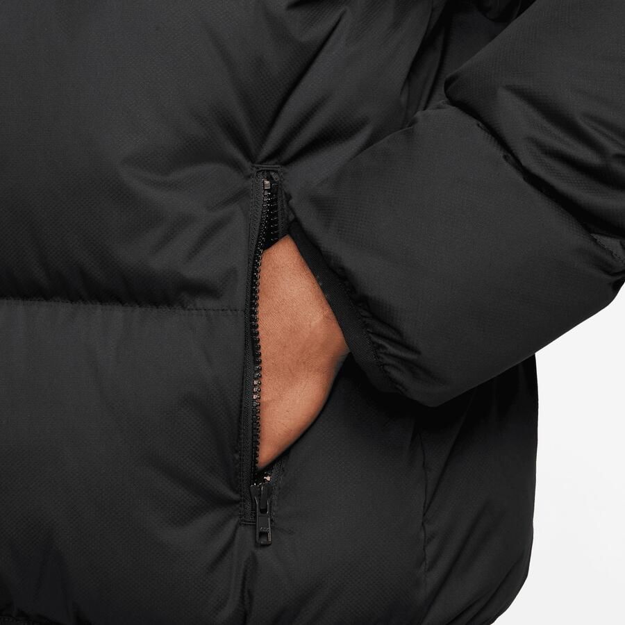 NIKE Sportswear Therma Fit Club Puffer Jacket Pufferjassen Kleding black white maat: M beschikbare maaten:S M L XL