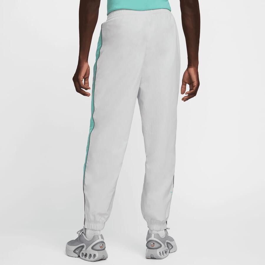 Nike Sportswear Woven Swoosh Air Pants Men Trainingsbroeken grijs Maat XL Kleding