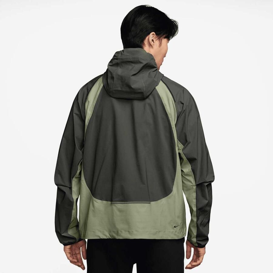 Nike Tech Dri-FIT Woven Color-Block Windrunner Loose Jacket Men Trainingspakken groen Maat XL Kleding