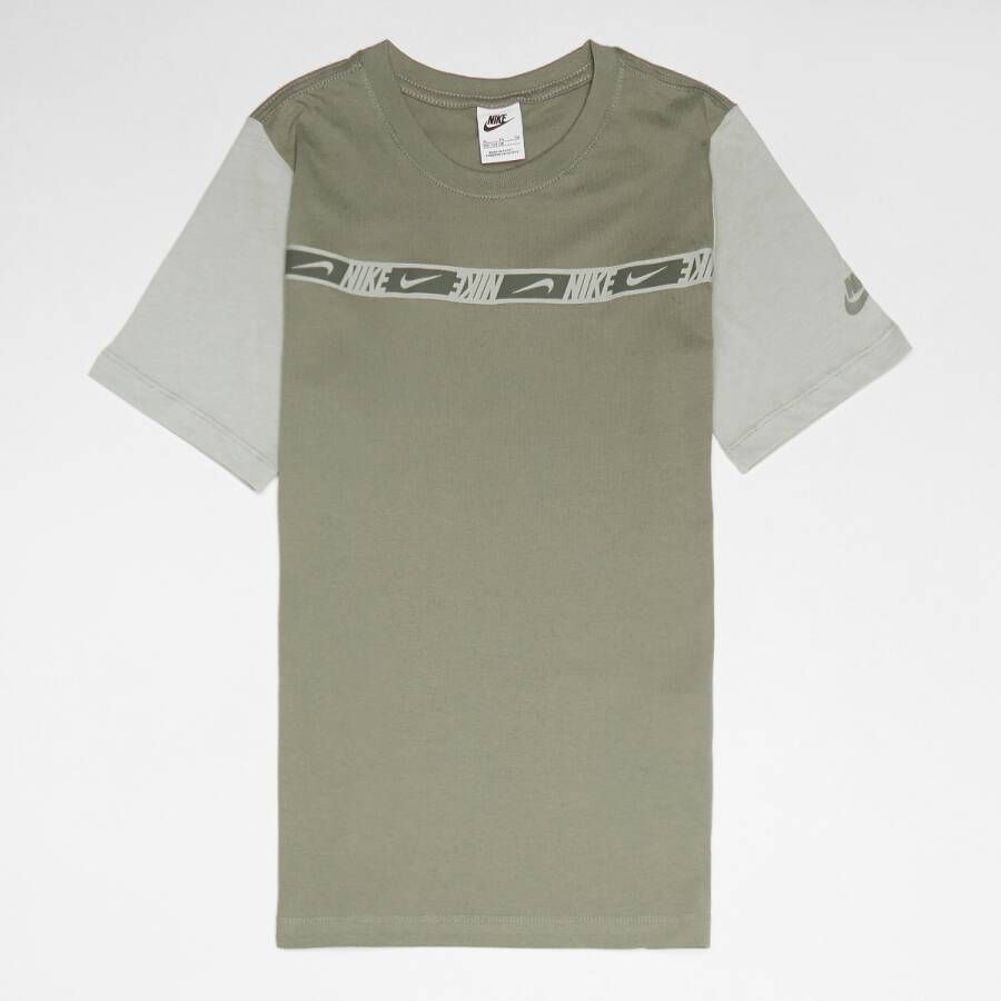 Nike Sportswear Big Kids' Short-sleeve Top T-shirts Kids matte olive light stone medium olive maat: 170 beschikbare maaten:170
