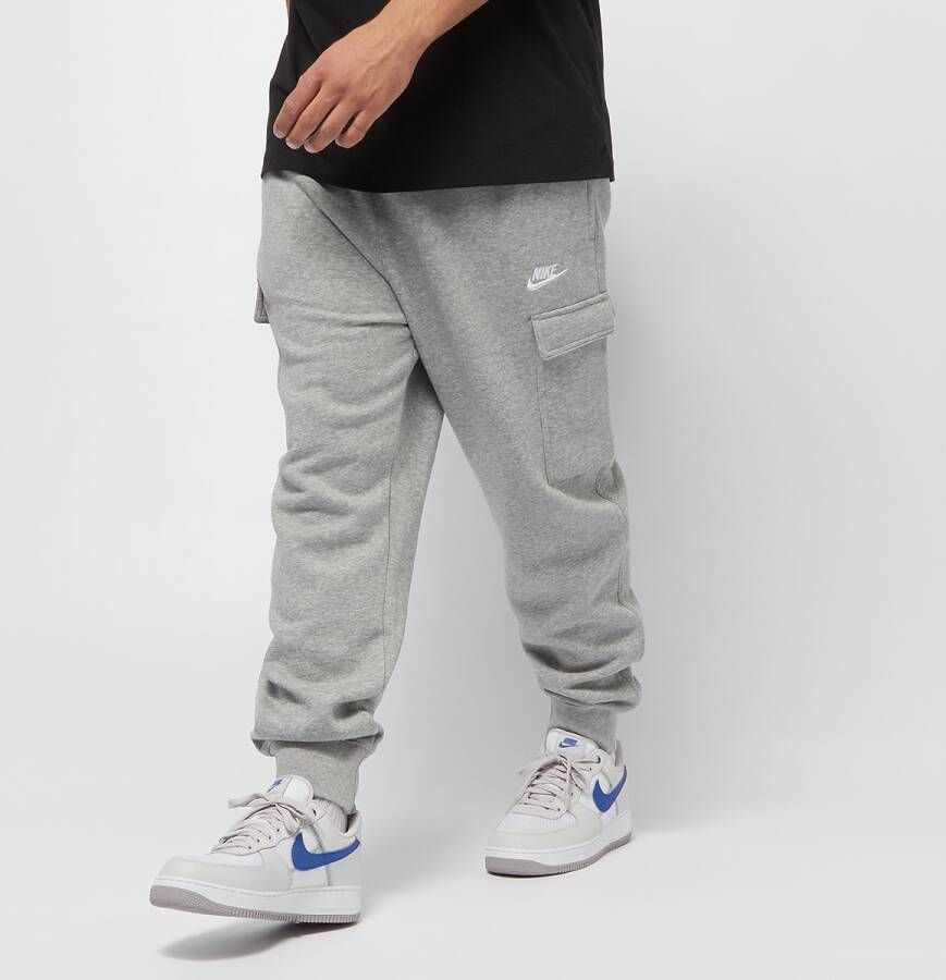 Nike Sportswear Club Fleece Cargo Pants Trainingsbroeken Kleding dark grey heather matte silver whit maat: M beschikbare maaten:S M XL