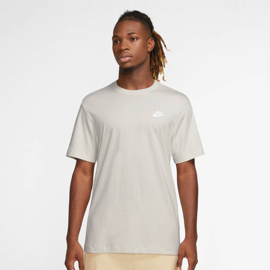 Nike Sportswear Club Tee T-shirts Kleding light bone maat: L beschikbare maaten:XS S M L