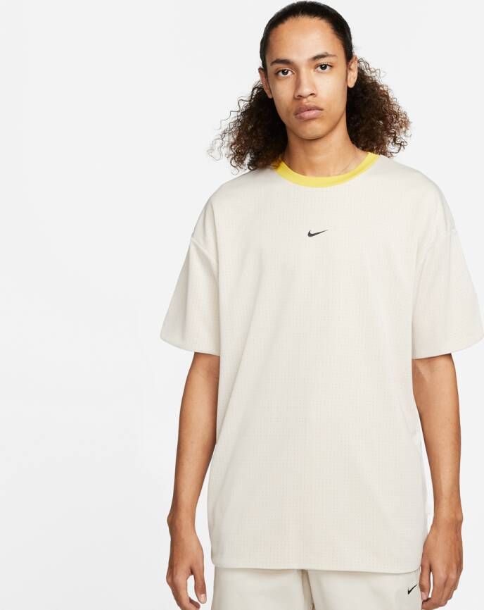 Nike Sportswear Style Essentials Reversible Short-sleeve Top T-shirts Kleding lt orewood brn vivid sulfur maat: M beschikbare maaten:S M L