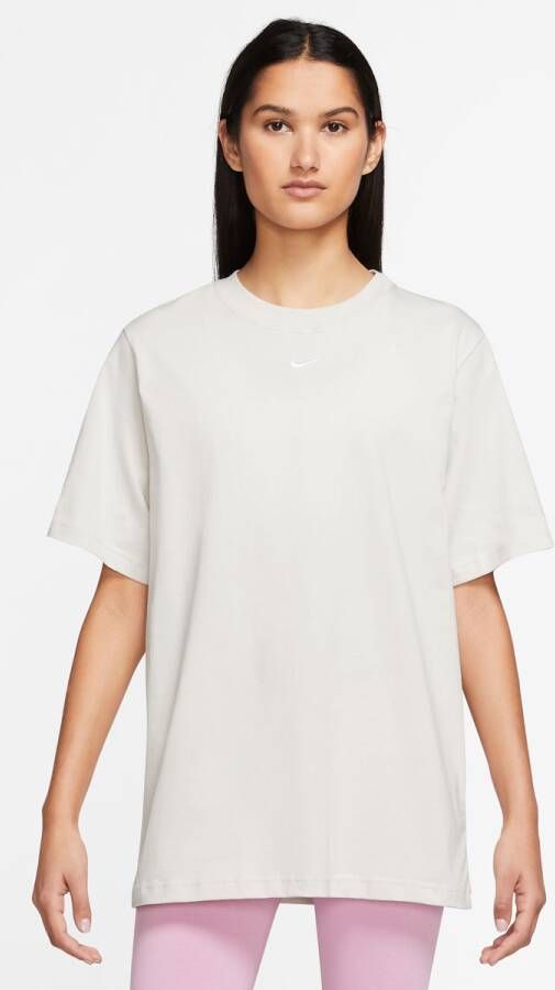 Nike Sportswear T-shirt T-shirts Kleding lt orewood brn sail maat: M beschikbare maaten:XS S M L