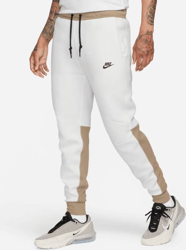 Nike Tech Fleece Jogger Trainingsbroeken Kleding summit white khaki black maat: M beschikbare maaten:S M L XL