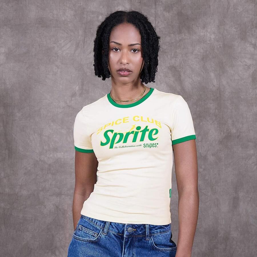 Sprite x SNIPES Spice Club Baby Tee Wo T-Shirts & Polo's beige Maat XS Kleding - Foto 3