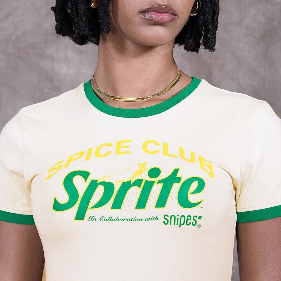 Sprite x SNIPES Spice Club Baby Tee Wo T-Shirts & Polo's beige Maat XS Kleding - Foto 2