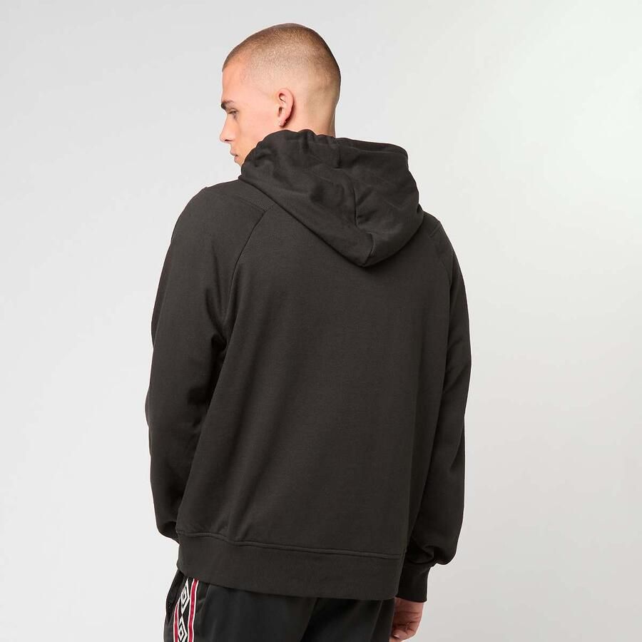 Umbro Iconic Hoodie Men Hoodies & Sweaters zwart Maat XL Kleding