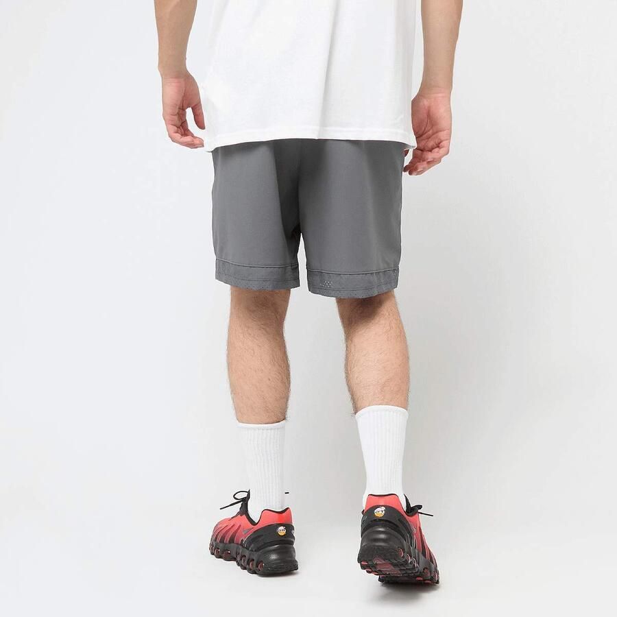 Under Armour 6" Vanish Woven Shorts Men Sportshorts grijs Maat XL Kleding