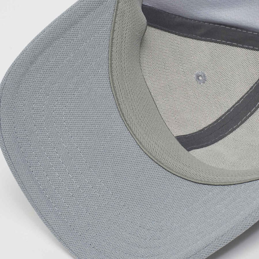 Under Armour Blitzing Unisex Caps grijs Maat L XL Accessoires