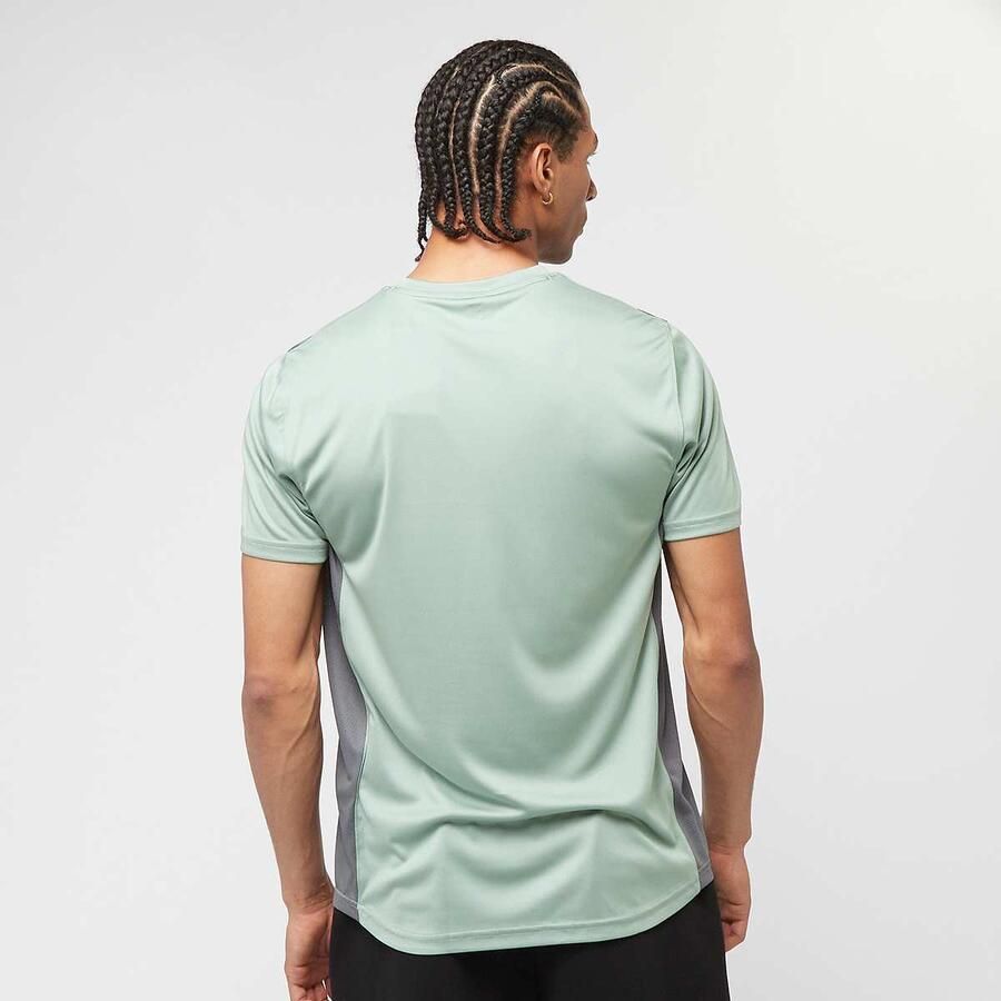 Under Armour Challenger Training Print Short Sleeve Tee Men T-Shirts & Polo's groen Maat S Kleding