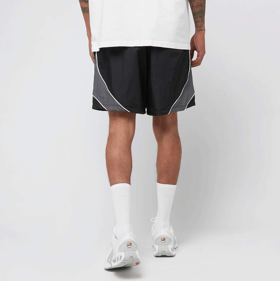 Under Armour Icon Volley CB Shorts Men Sportshorts zwart Maat XL Kleding