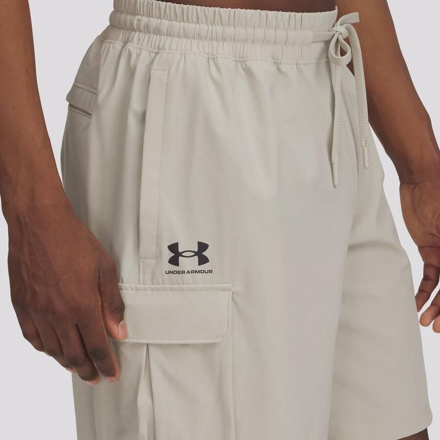 Under Armour Vibe Woven Cargo Short Men Shorts beige Maat XL Kleding