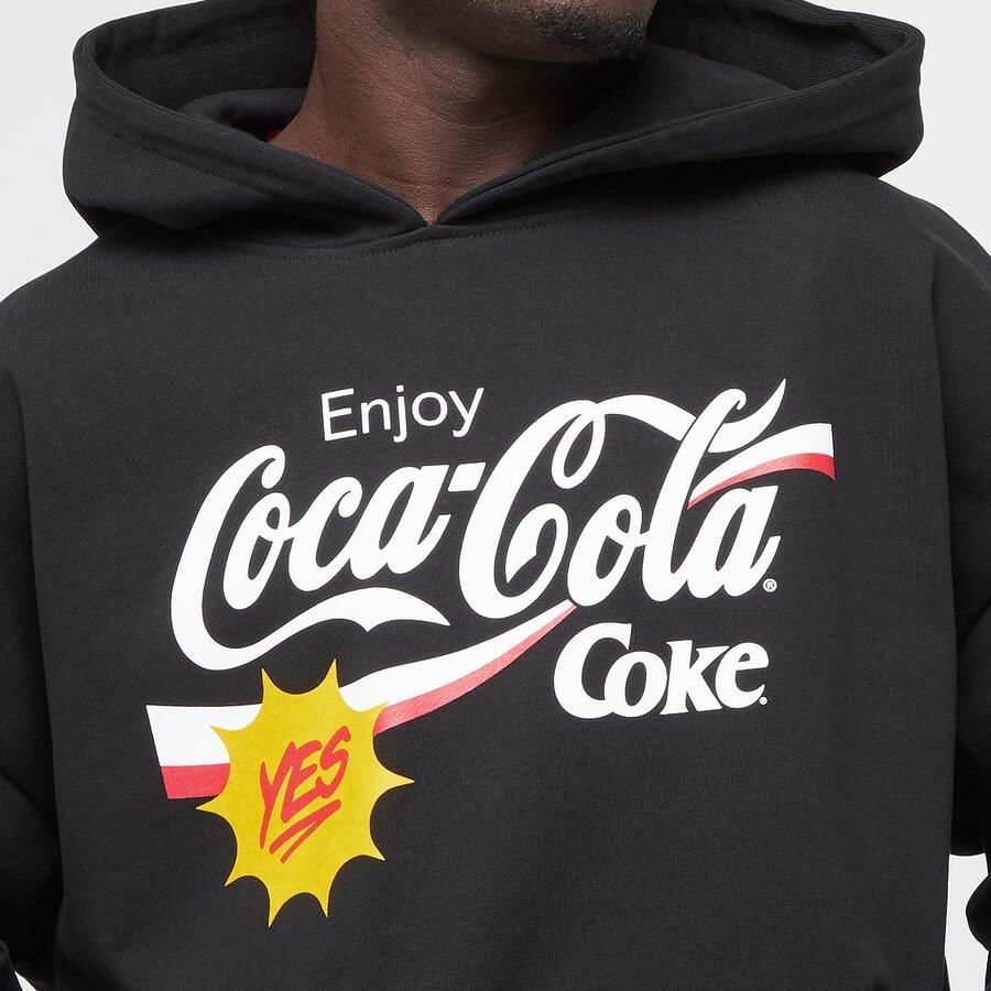 Upscale by Mister Tee Coca Cola Refreshed Oversize Hoodie Men Hoodies & Sweaters zwart Maat XS Kleding - Foto 2
