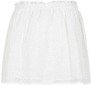 Betty London Rok GIRMOU