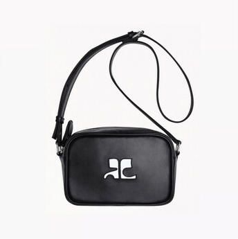 Courrèges Hobo bags Reedition Camera Crossbody Leather Black in zwart - Foto 8