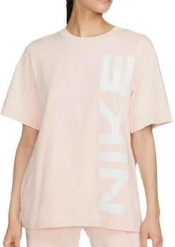 Nike T-shirt