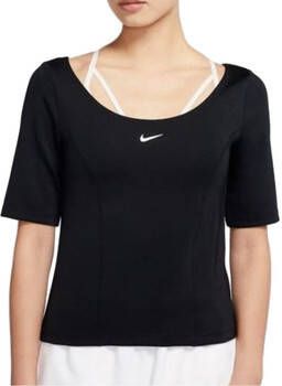Nike T-shirt