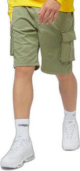 Urban Classics regular cargo short groen