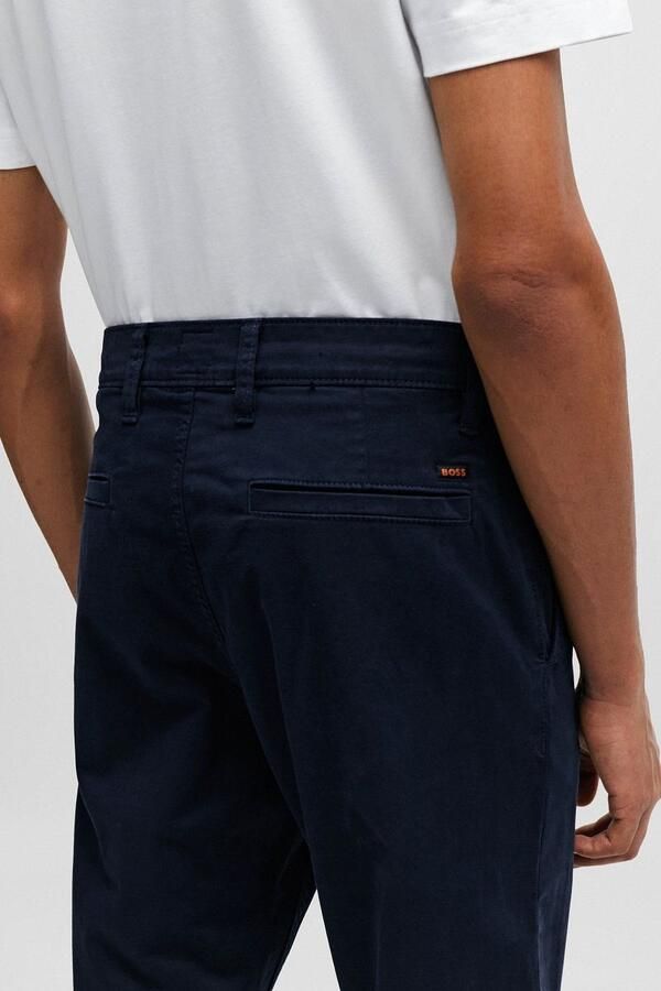 Boss Orange Chino TAPERED met boss-logo aan de achterkant - Foto 8
