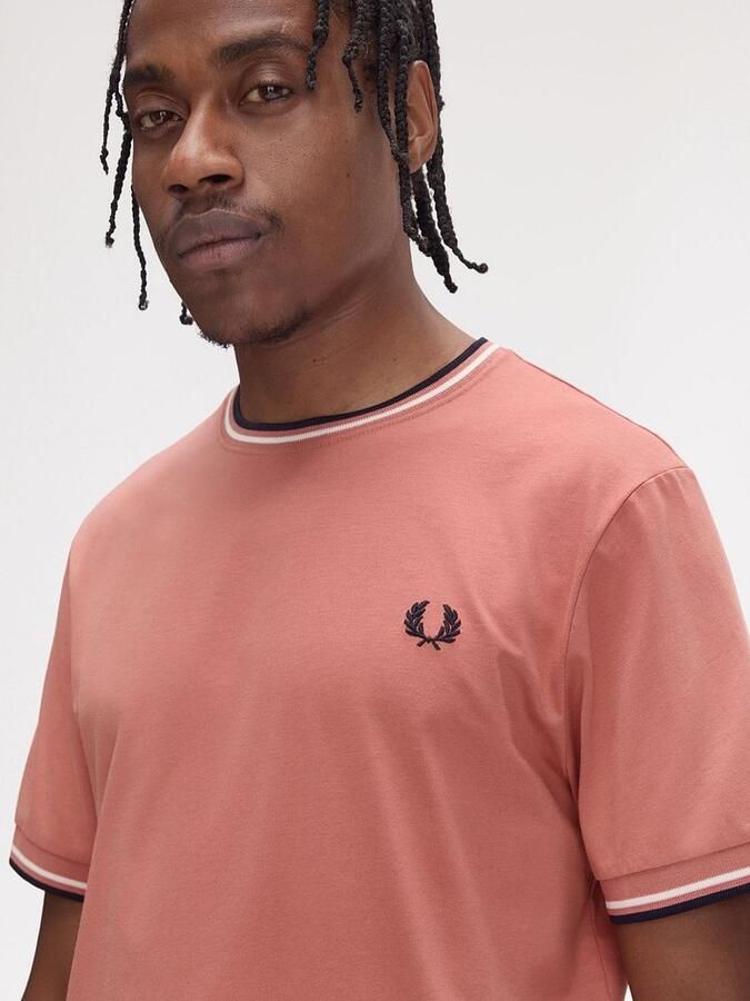 Fred Perry M1588 Twin Tipped T-shirt Roze