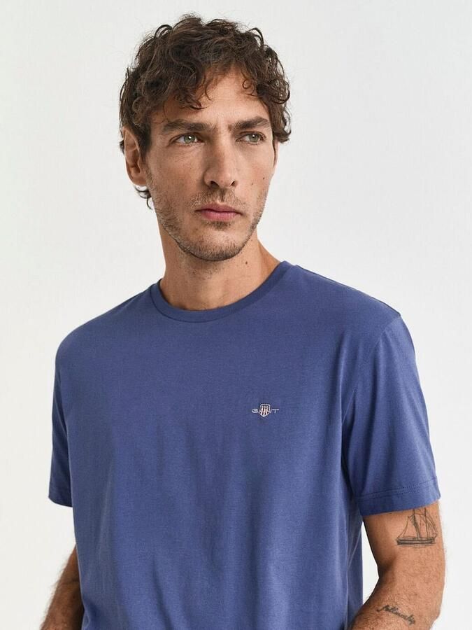 Gant T-shirt REG SHIELD SS T-SHIRT met logoborduursel op borsthoogte - Foto 3