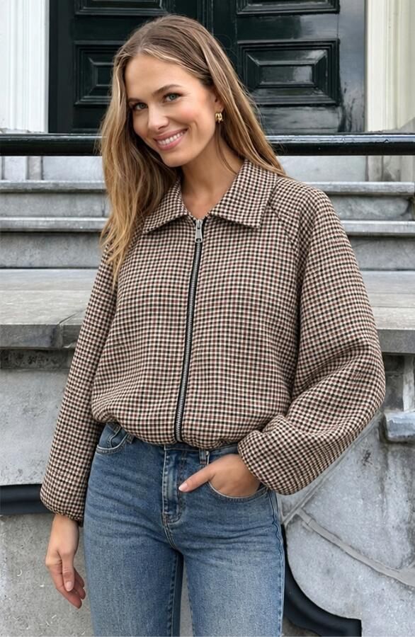 Checked Collar Zip Jacket