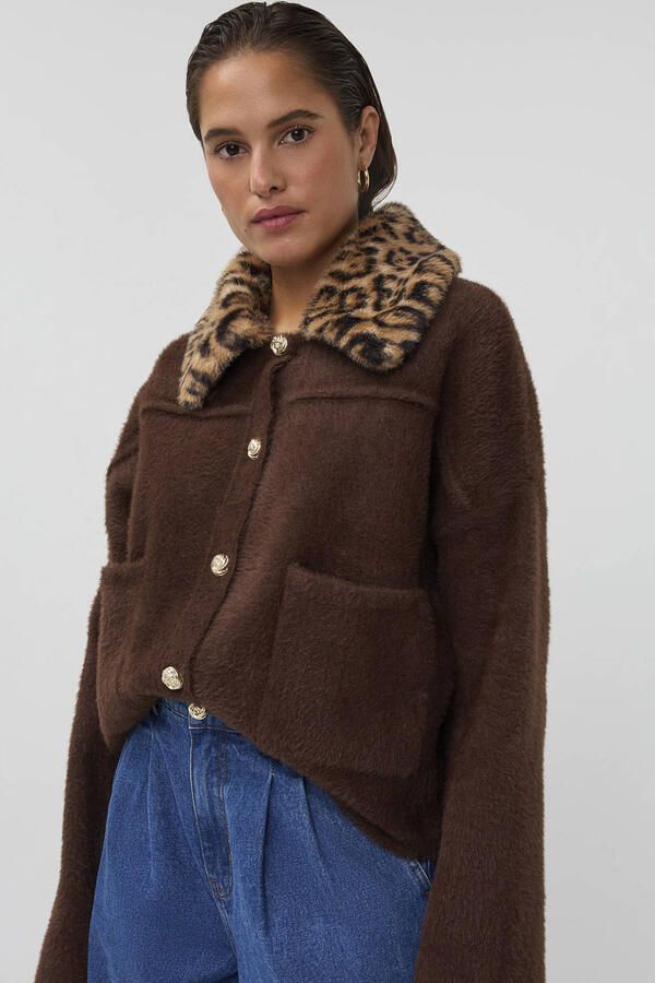 AMAYA Amsterdam gebreid vest met imitatiebontkraag en dierenprint bruin