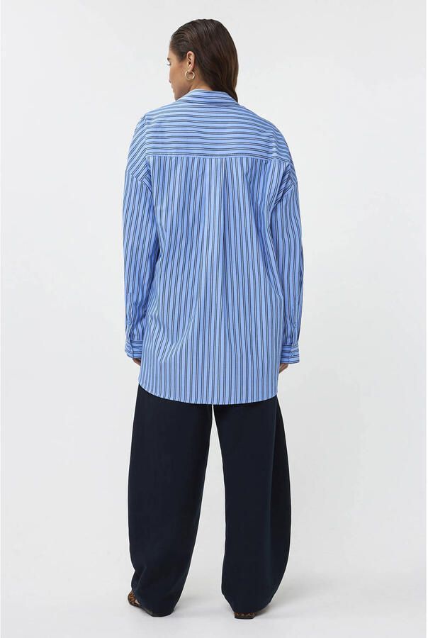 AMAYA Amsterdam gestreepte blouse met plooien lichtblauw - Foto 3
