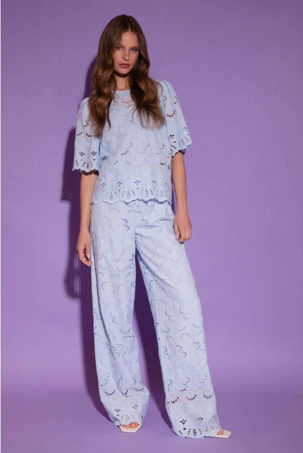 AMAYA Amsterdam loose fit high waist broek lichtblauw broderie - Foto 2