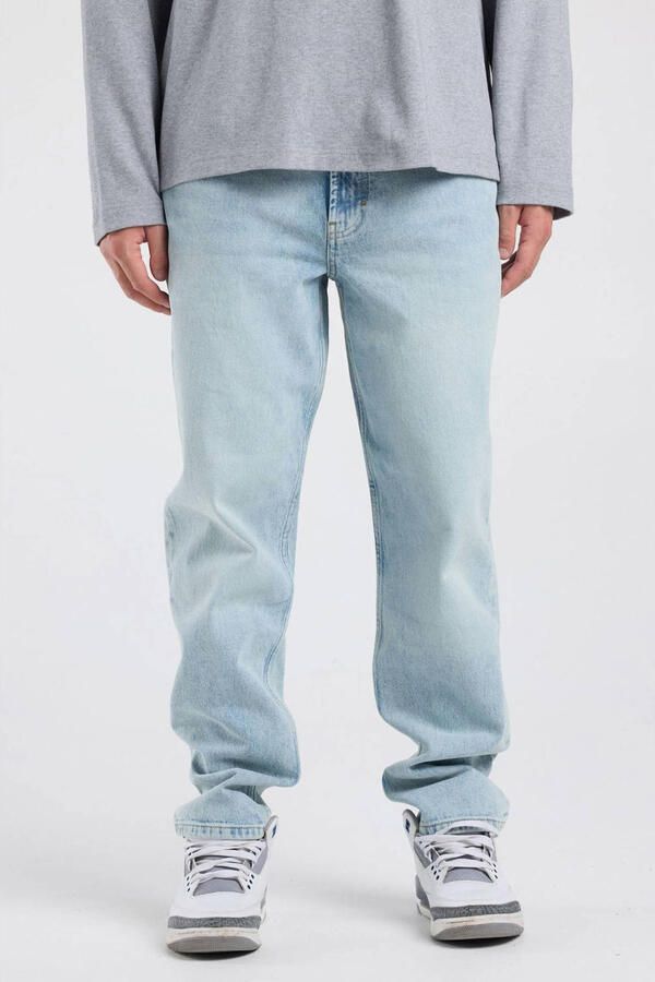 America Today Delta relaxed fit straight leg jeans light used