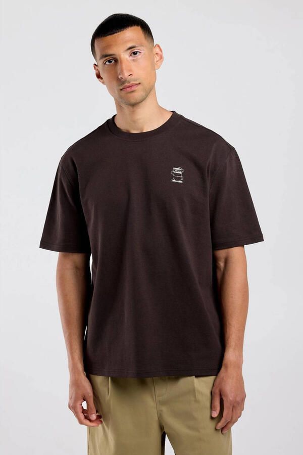 America Today oversized T-shirt met backprint bruin