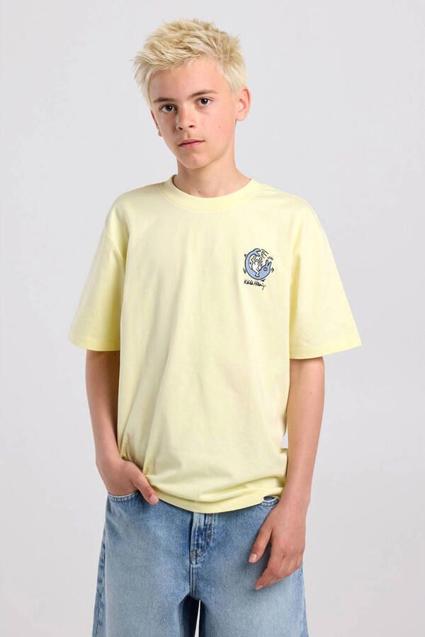 America Today rechtvallend T-shirt met print geel