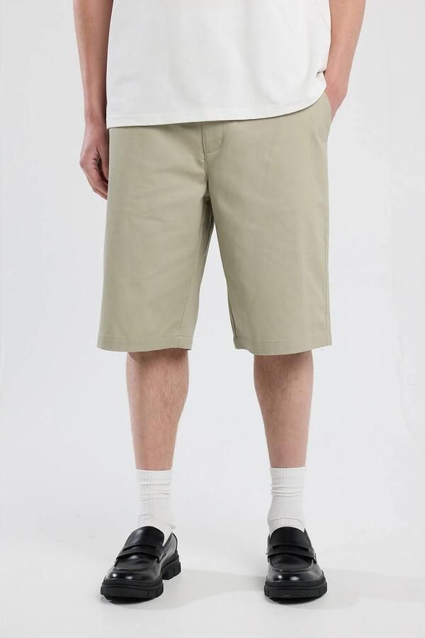 America Today regular bermuda short ecru