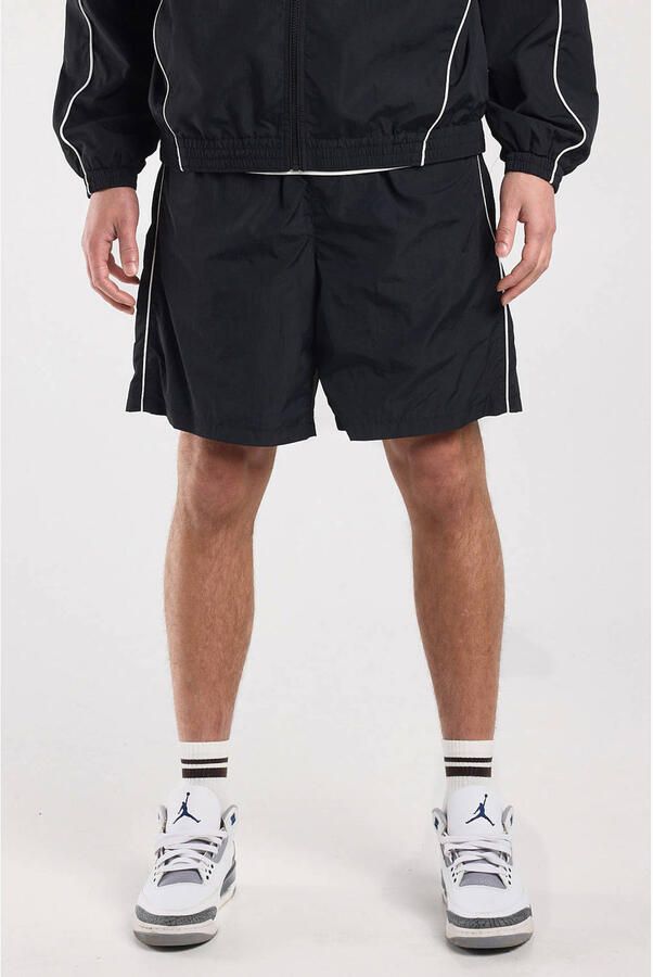 America Today relaxed casual short zwart
