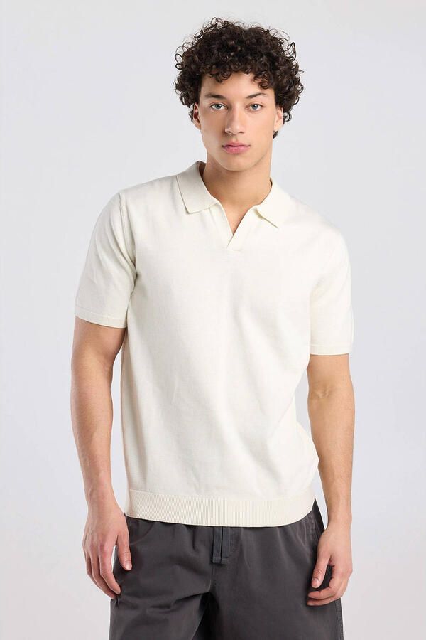 America Today relaxed fit gebreide polo ecru