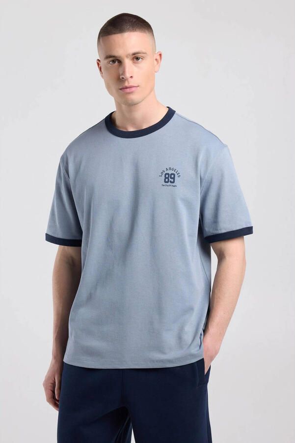 America Today relaxed fit T-shirt met print blauw