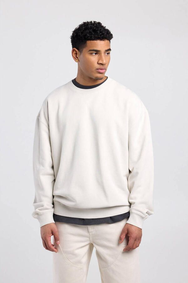 America Today sweater beige