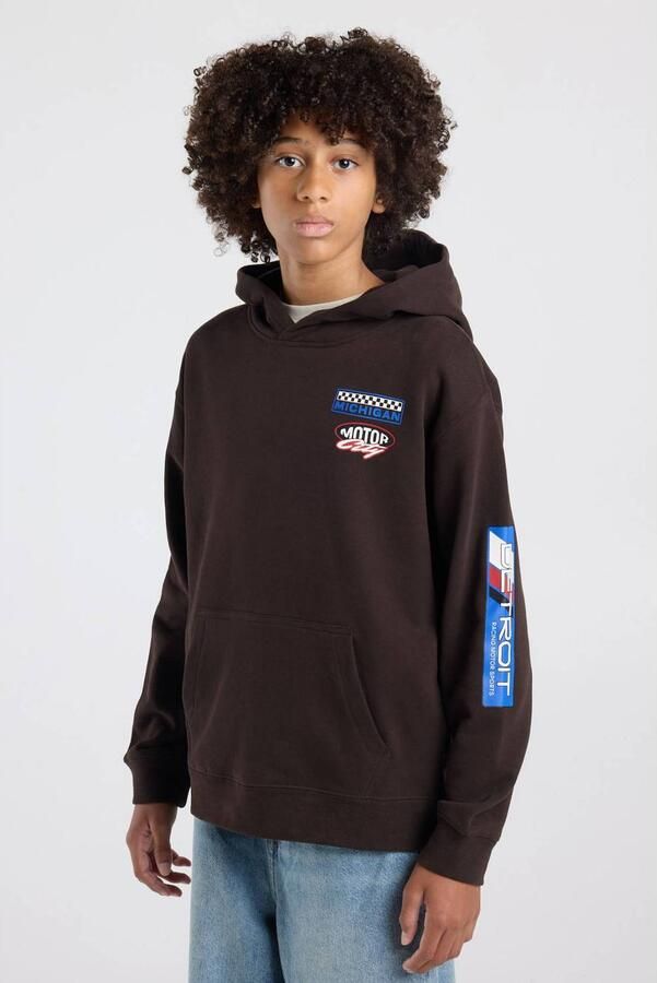 America Today sweater met backprint bruin Backprint
