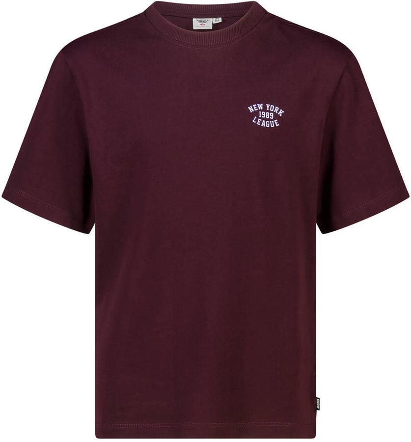 America Today T-shirt met backprint bordeauxrood