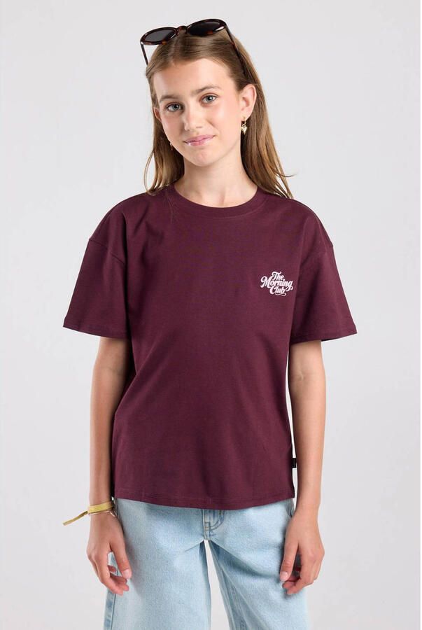 America Today T-shirt met backprint donkerrood