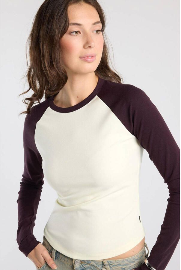 America Today top ecru rood