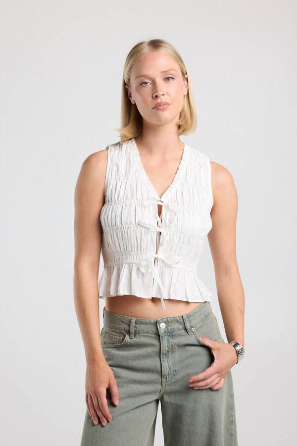 America Today top met peplum en smockwerk ecru
